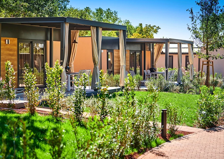 family-mobile-home-canova-bay