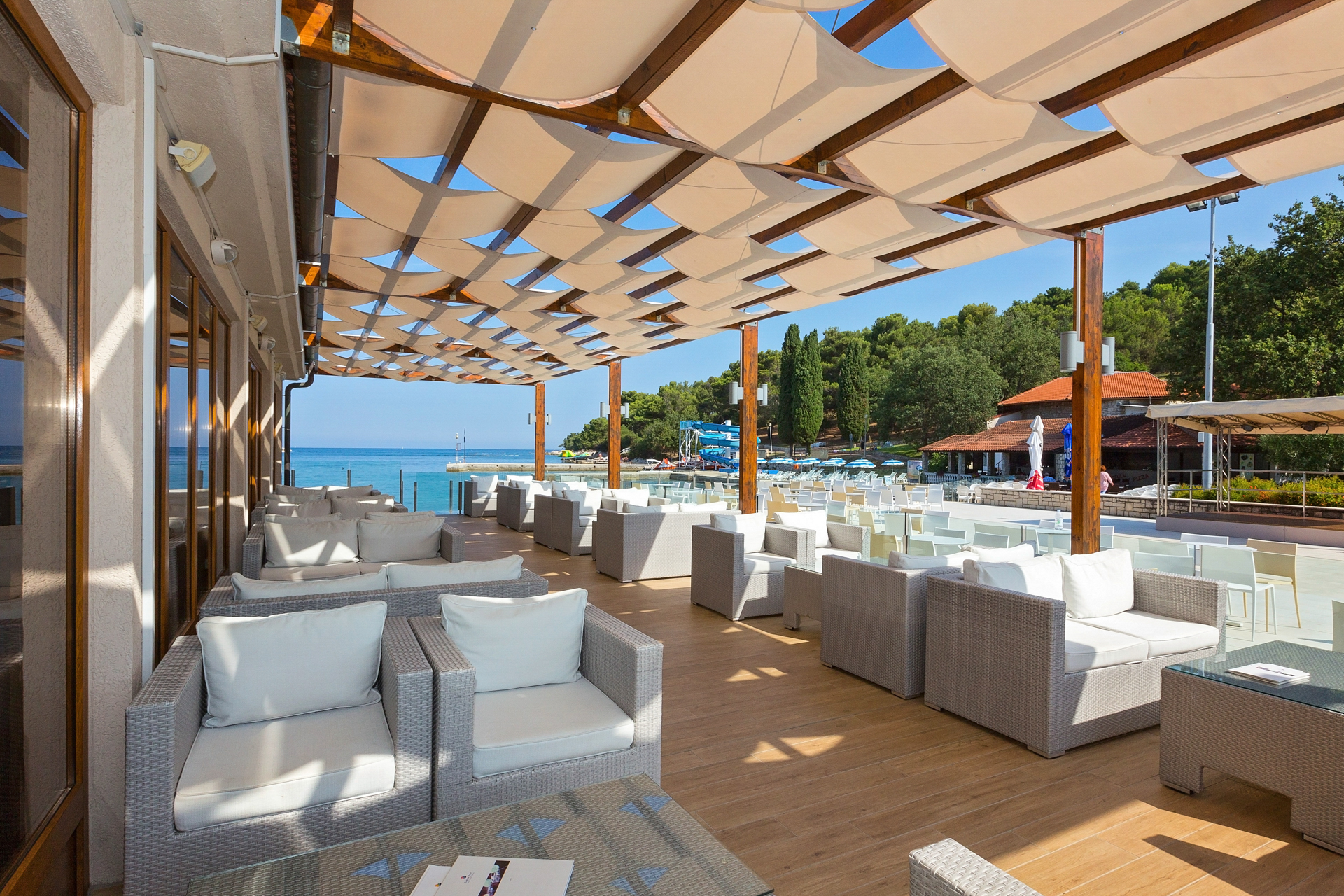 apartments galijot restaurants & bars