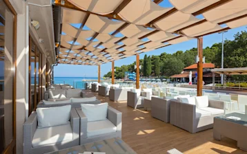 apartments galijot restaurants & bars