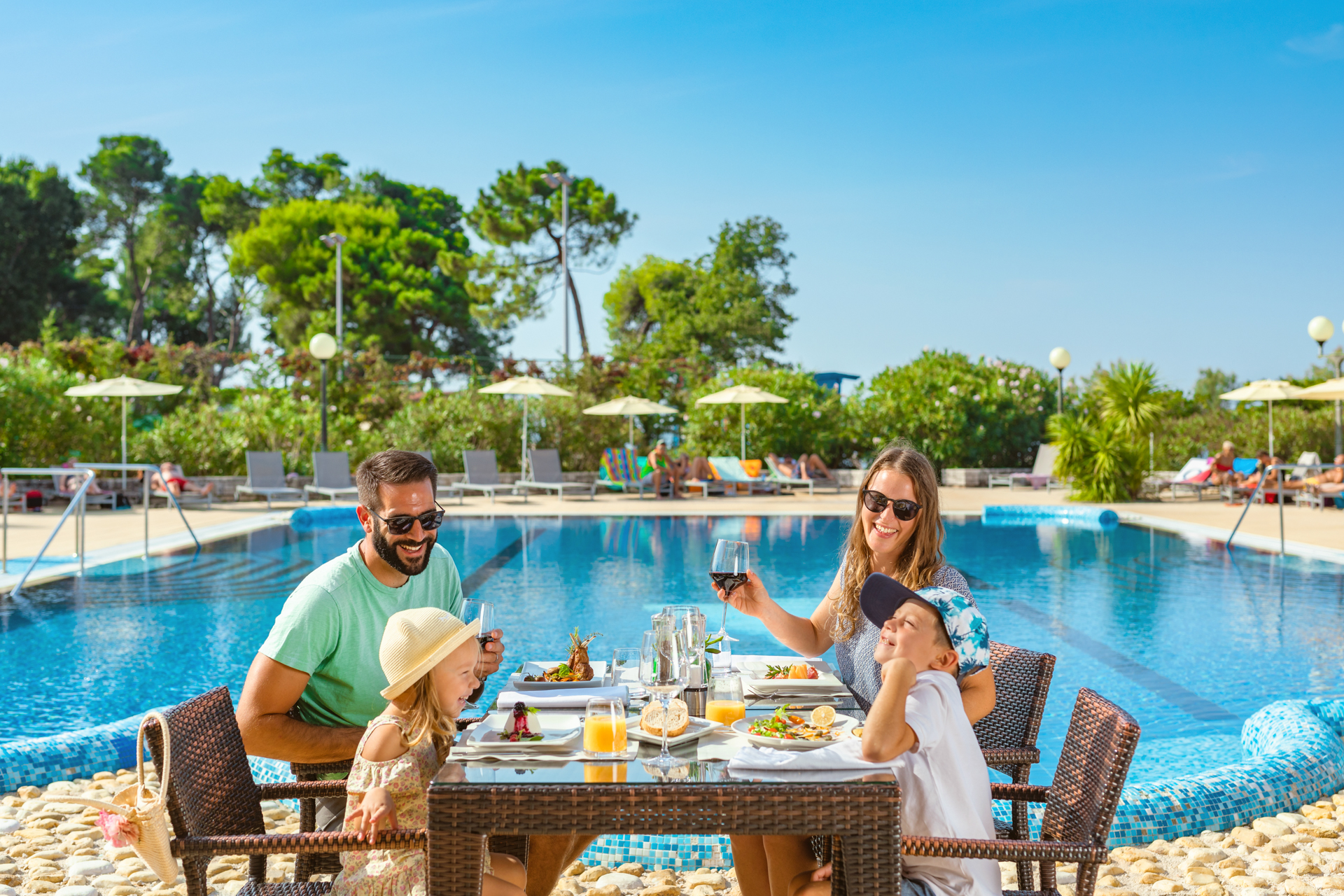 Stella Maris Resort-Restaurants & Bars