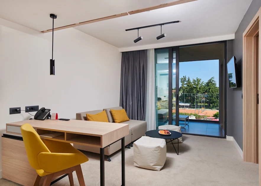 hotel-park-plava-laguna-suite-with-balcony-park-side-2