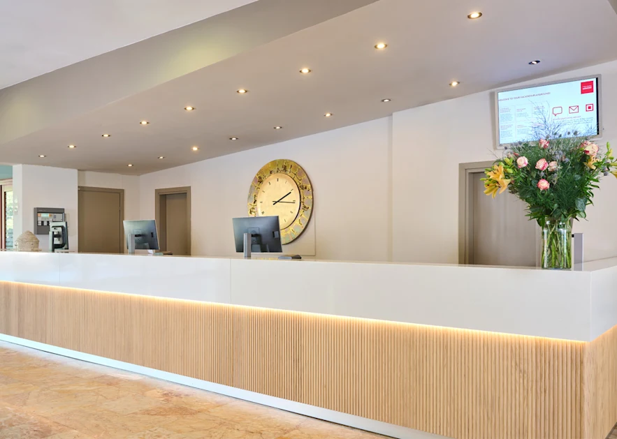 0001 Plava Laguna Hotel Aurora 2025 Reception (5)