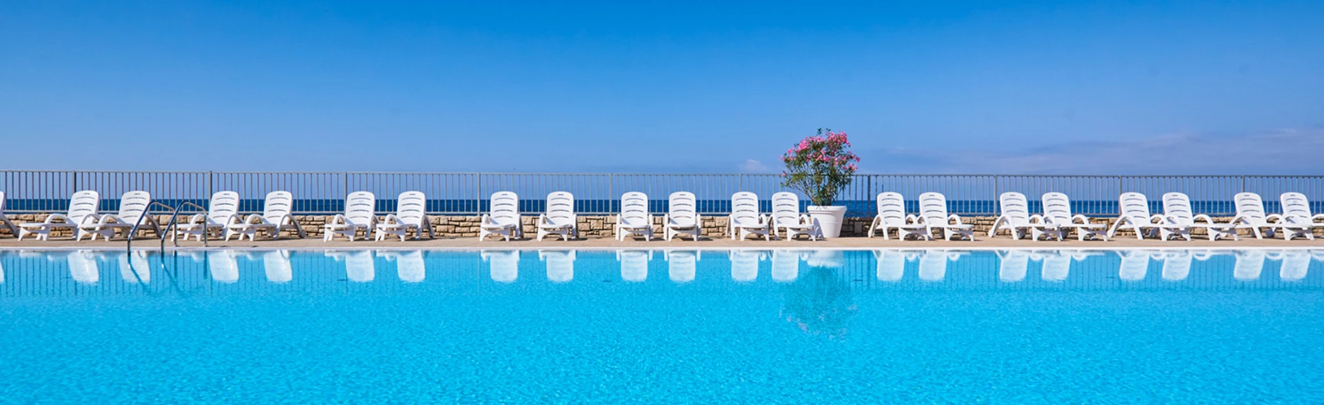 apartments-savudrija -plava-laguna-outdoor-pool