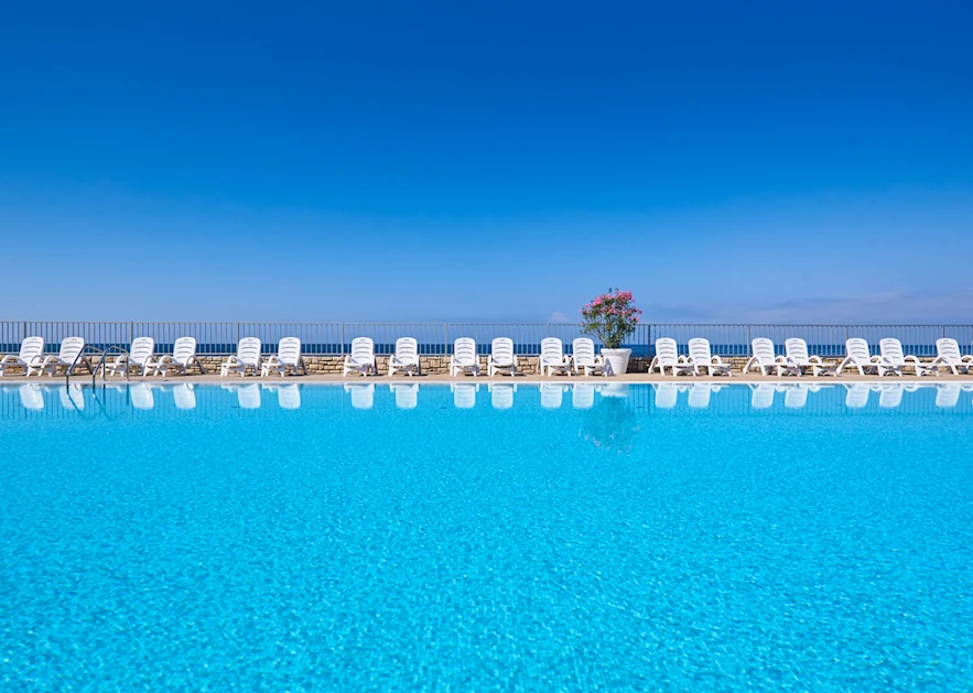 apartments-savudrija -plava-laguna-outdoor-pool