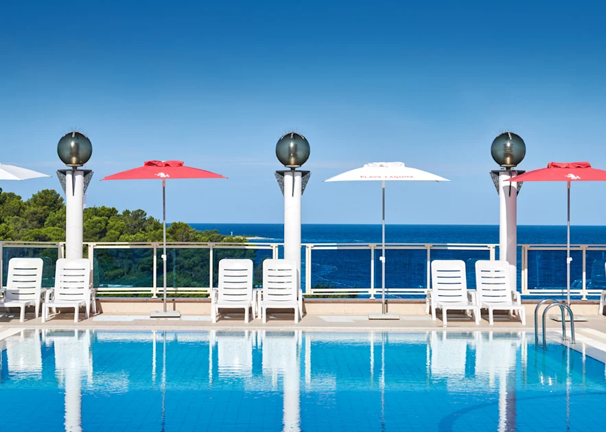 hotel-gran-vista-plava-laguna-swimming-pool-1