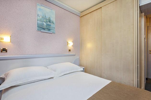 Hotel Plavi Plava Laguna Economy room with french bed E2F-2