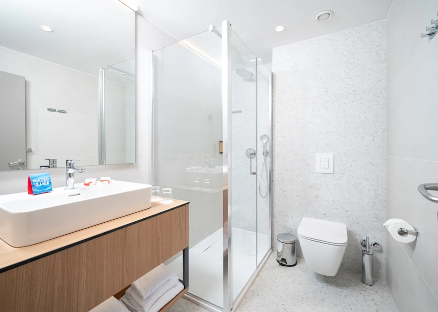 residence-garden-istra-bathroom