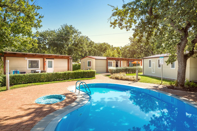 Superior Mobile Home Pool View