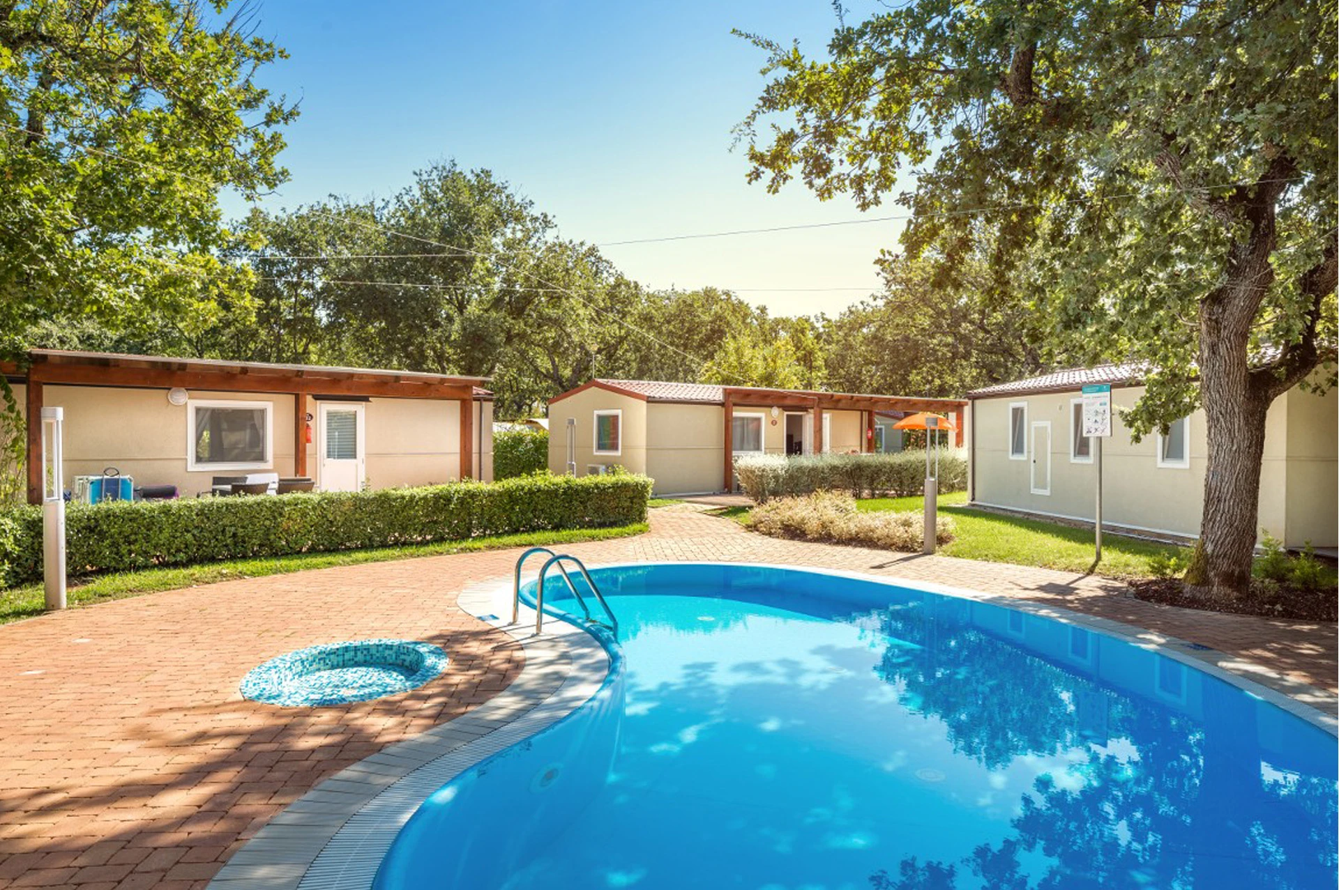 Superior Mobile Home Pool View