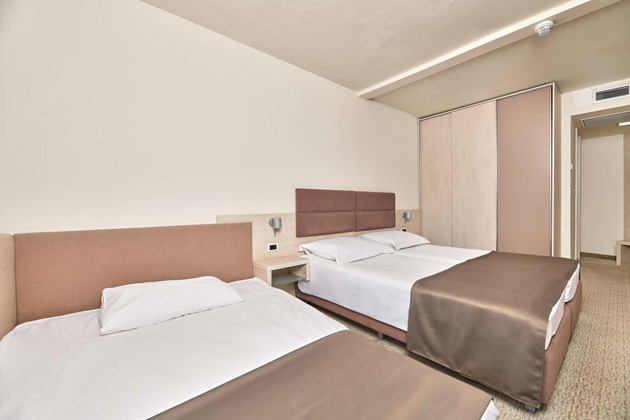 Classic soba z balkonom park stran - dodatno ležišče