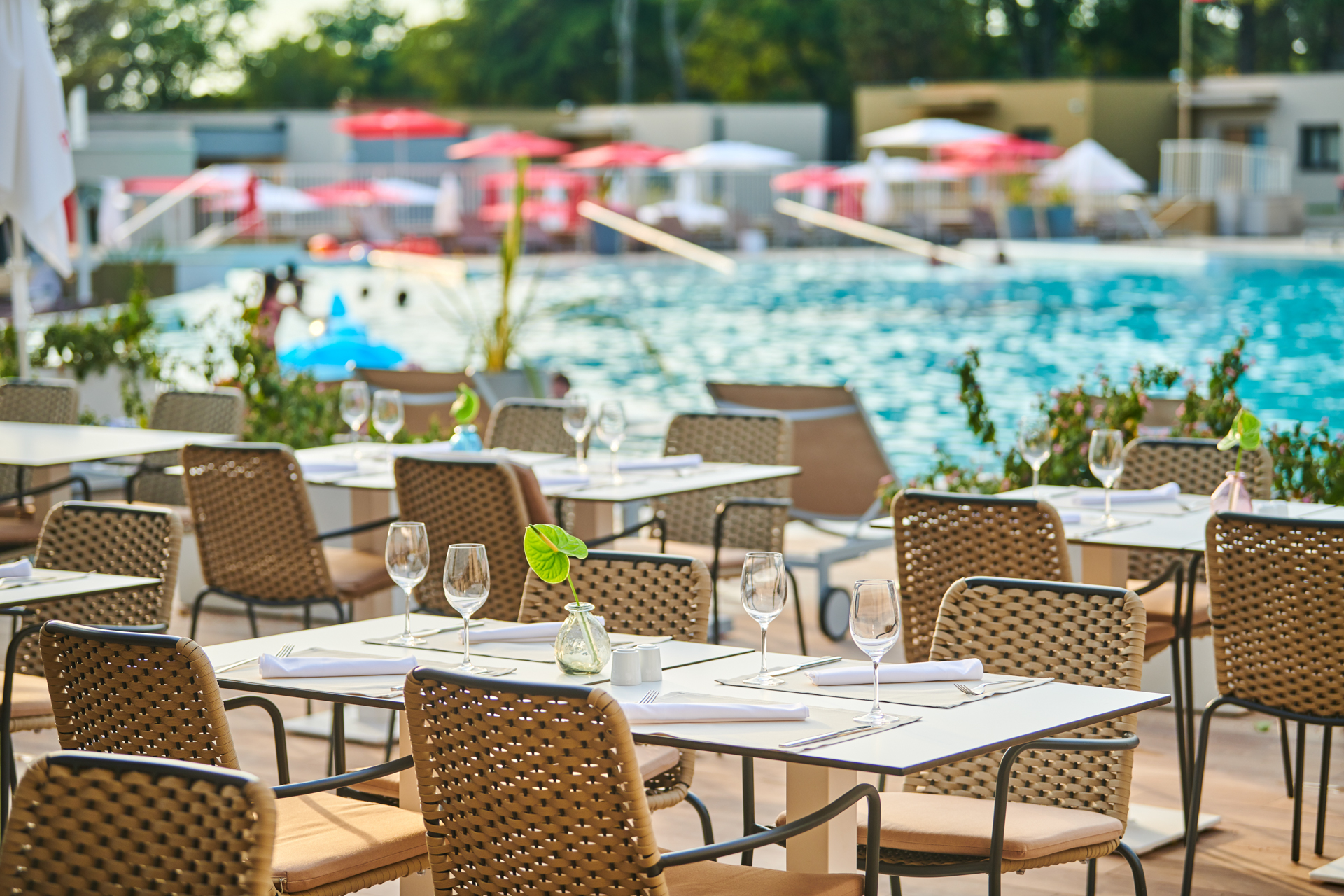 villas park restaurants & bars