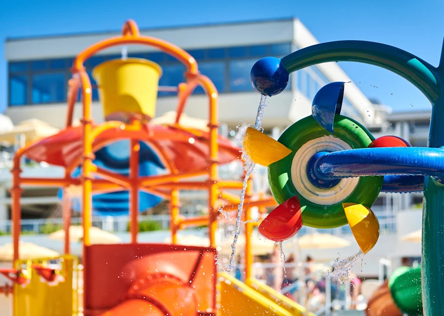 hotel-delfin-plava-laguna-swimming-pool-1