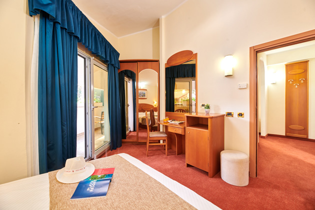 Villa Galijot balcony sea side3