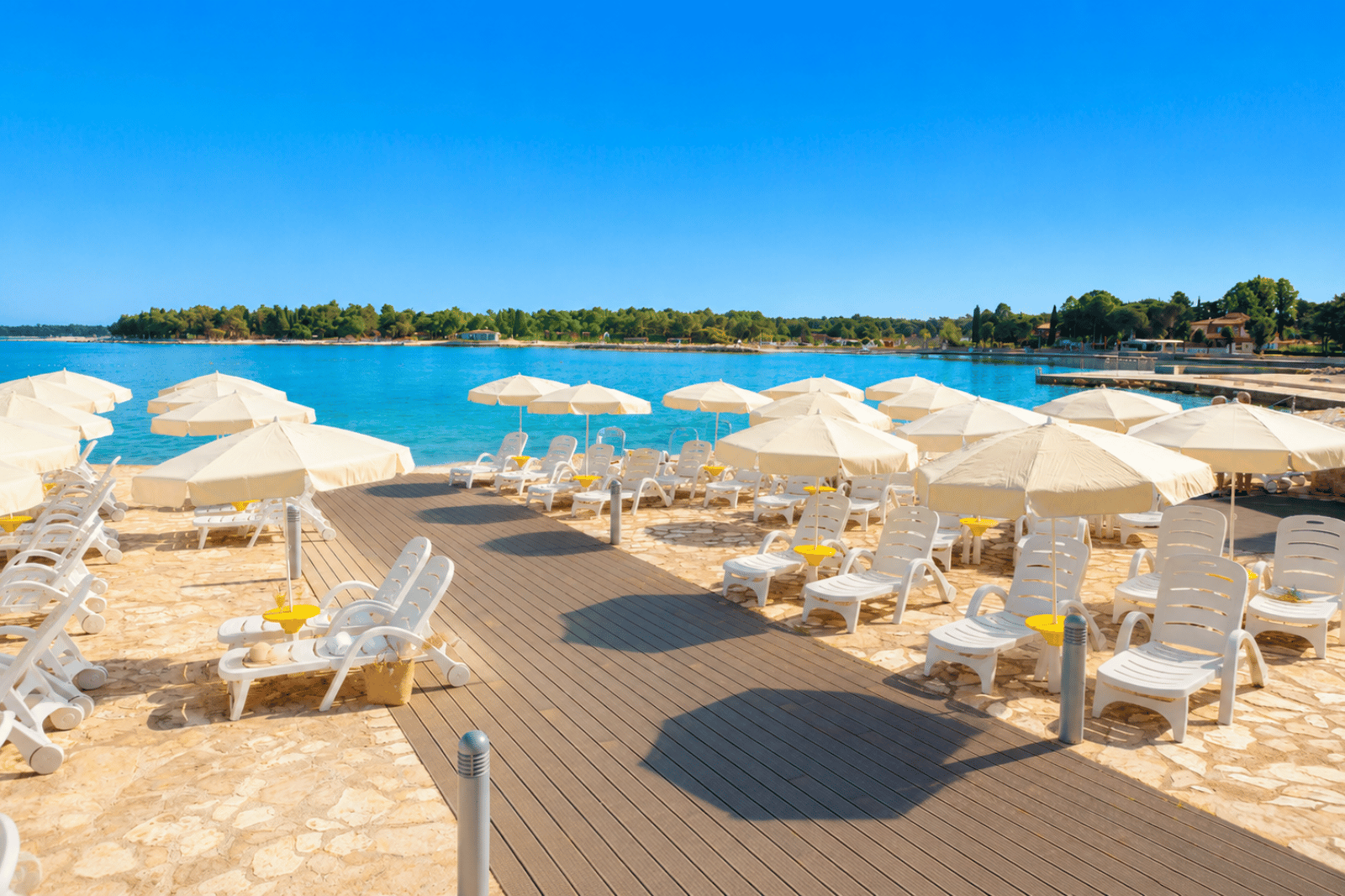 Hotel Umag beach3