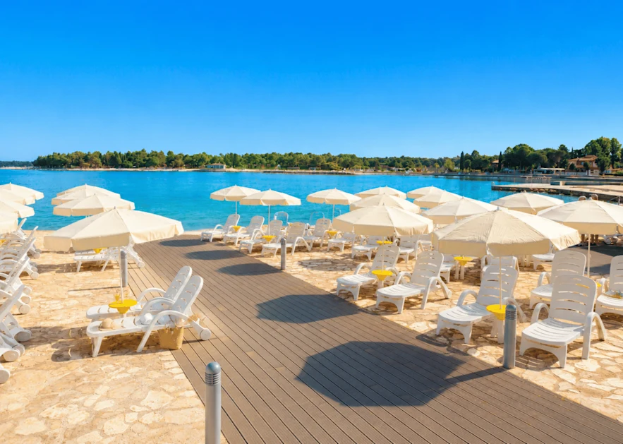 Hotel Umag beach3