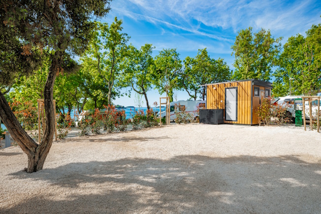 Camping Bijela Uvala 2026 IC pitches Superior Mare with Bathroom SPPB more 652x435