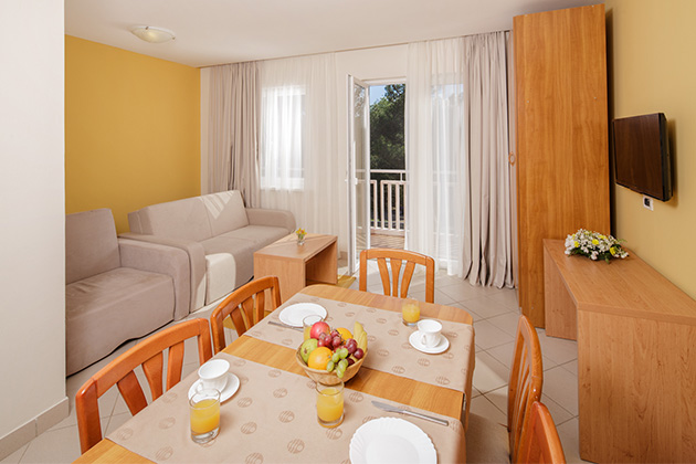 Apartments Katoro Plava Laguna Classic Apartment 5 Balcony Park side CA2BP3 (2)