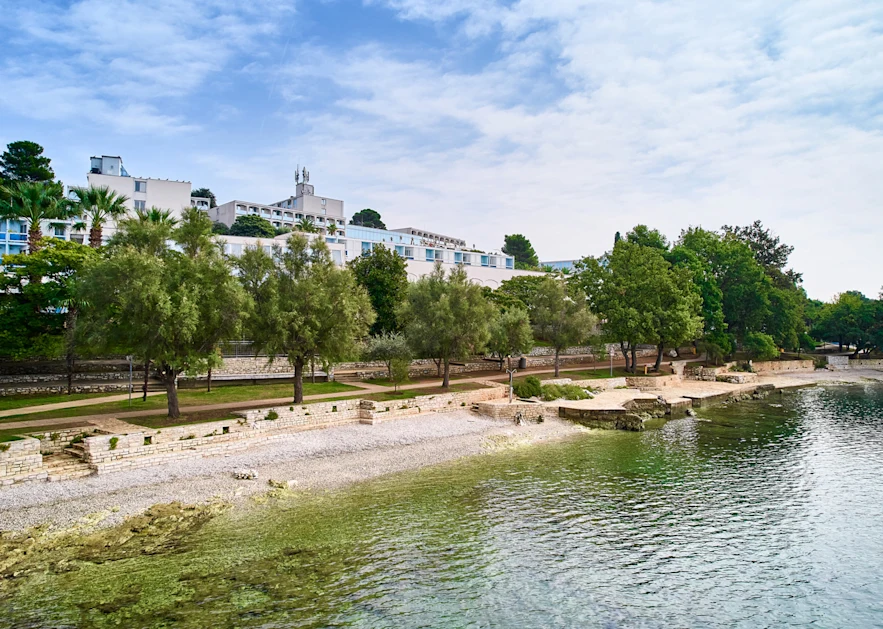 hotel-gran-vista-plava-laguna-beach-1