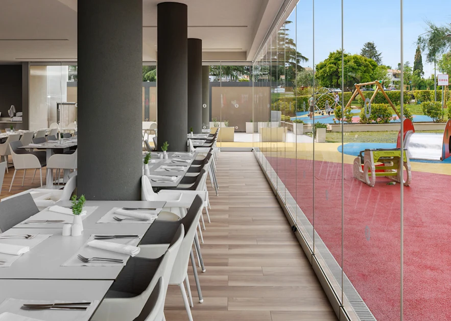 0003 PL Hotel Park 2025 restaurant (7)