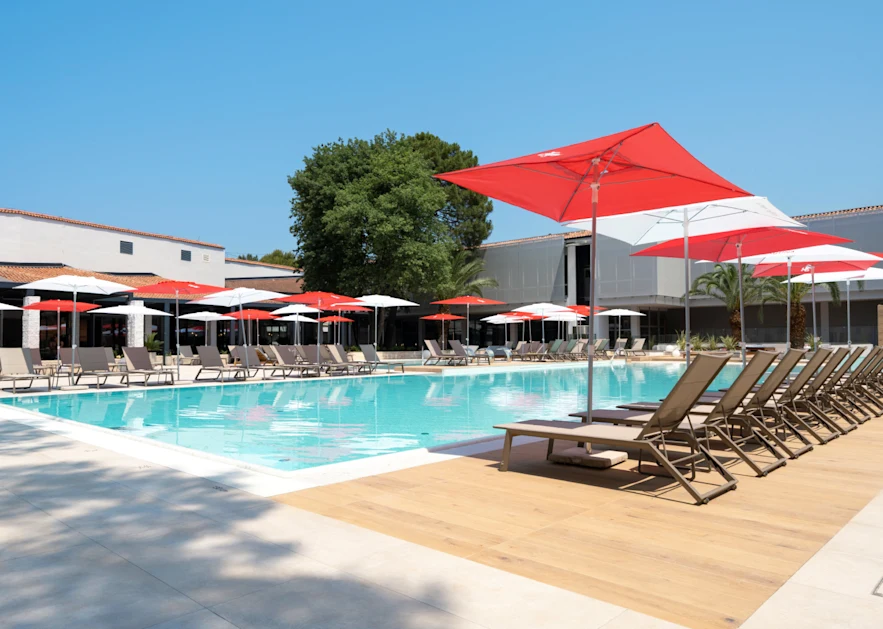 Hotel Pelegrin vizual. 2024 Outdoor pool (3)