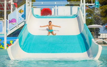 hotel-sipar-plava-laguna-lifestyle-punta-pool