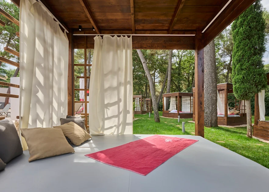 Hotel Pelegrin Plava Laguna Active&Wellbeing outdoor 1600x1067