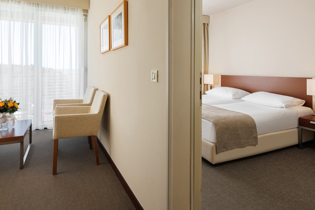 Hotel Albatros 2025 Suite with balcony seaside U3BN (7)