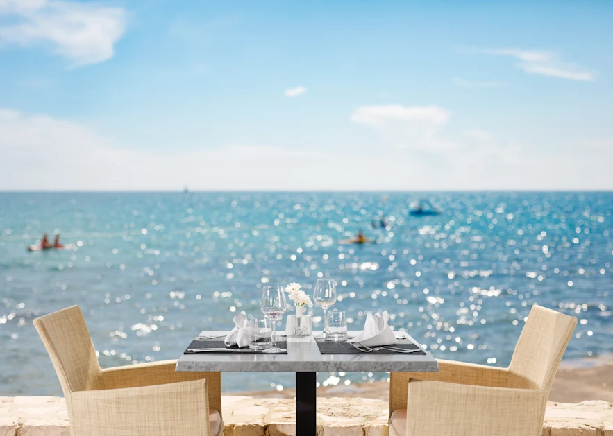 Stella Maris Resort Restaurants and bars 2023 Al Mare Restaurant (3)