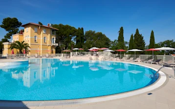 Villas Bellevue pools