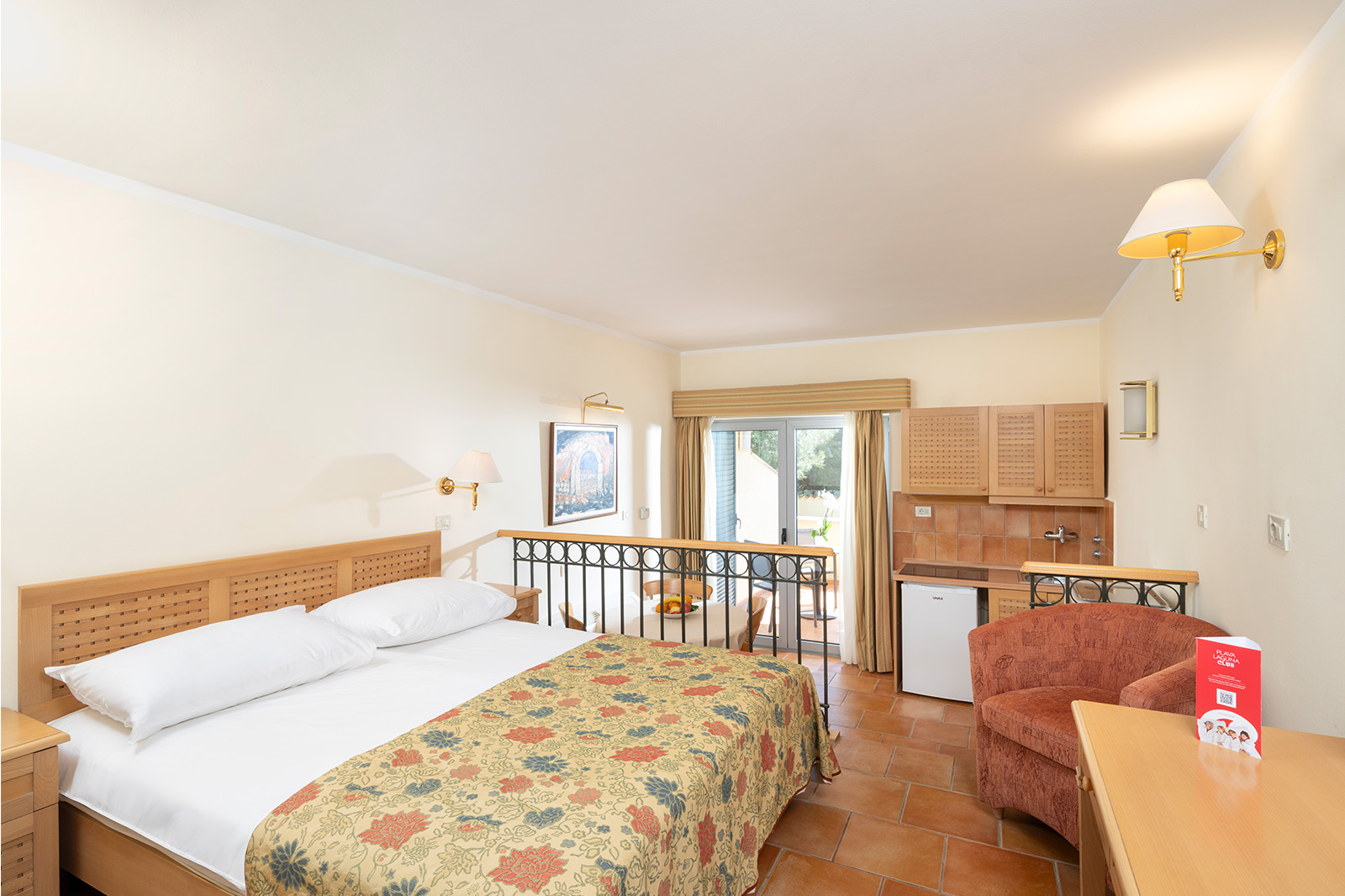 0022 Apartments Bellevue 2026 Studio for 2 persons with terrace park side S2TP (1)