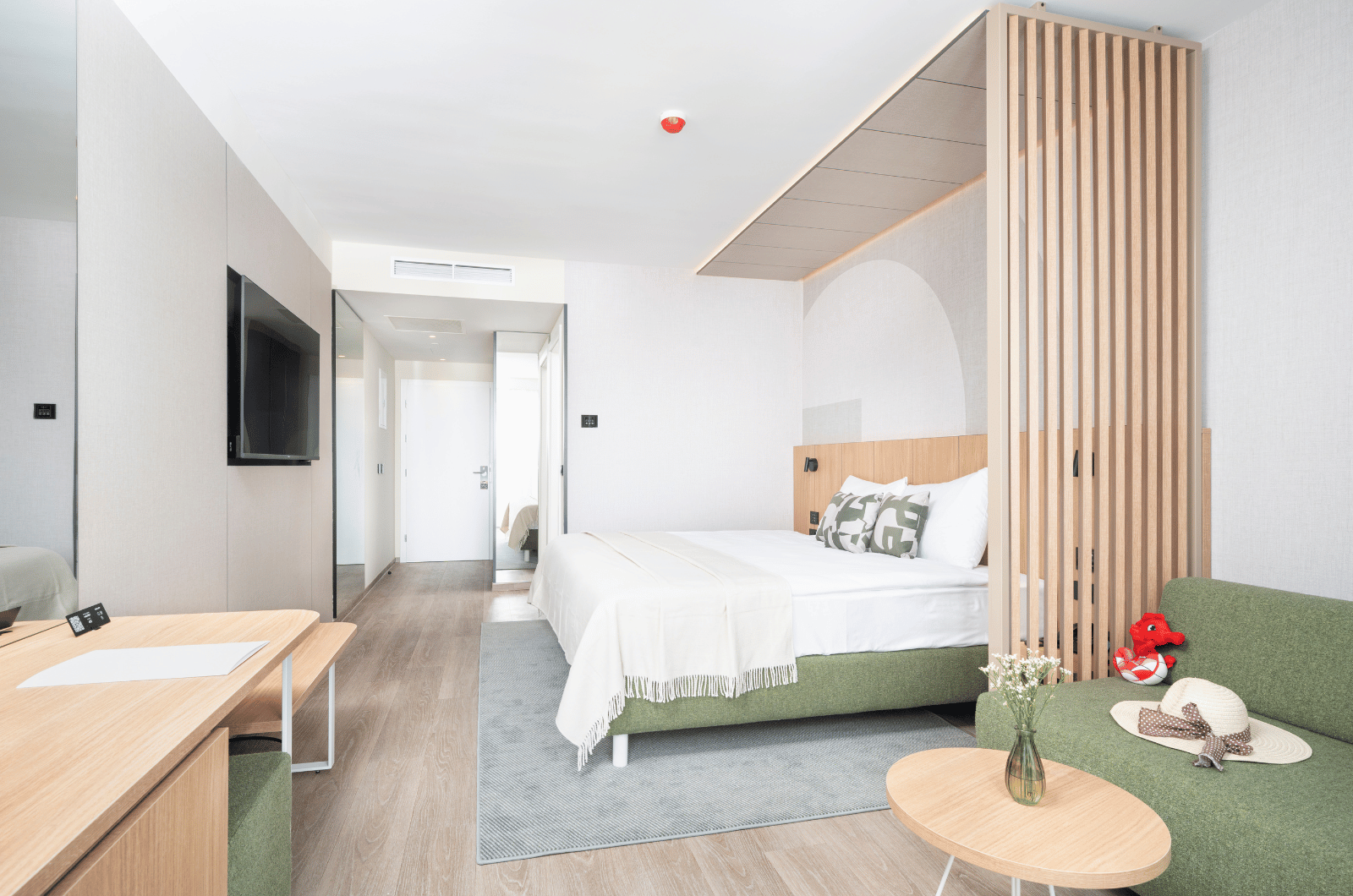 Hotel Garden Istra Classic sroom with balcony sea side connected room (8)