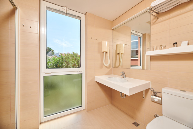 Hotel Albatros Plava Laguna 2021 Accommodation Units Economy Room E2 (2) (1)