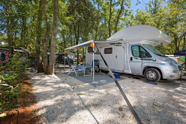 IstraCamping Camping Bijela uvala Superior pitch zone F sea front SPFM (1)