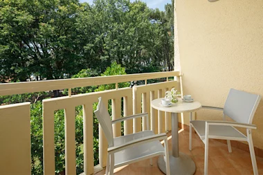 Hotel Aurora Plava Laguna 2024 Accommodation units Suite with balcony sea side U6BN (4)