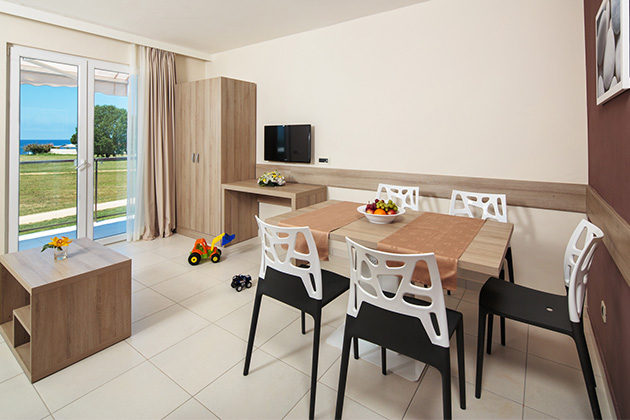 Apartments Katoro Plava Laguna Katoro Superior 5 Balcony Park side SA2BP3 (3)