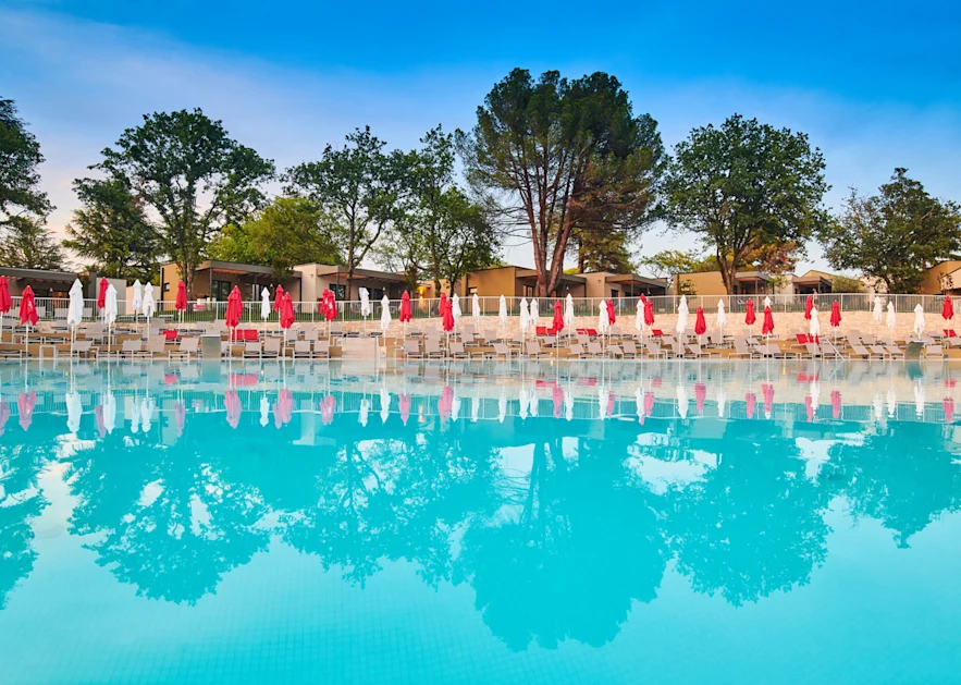 apartments-park-plava-laguna-main-pool-1