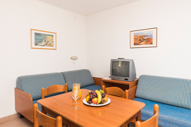 Apartments Polynesia - Classic apartment 2+2 (2)