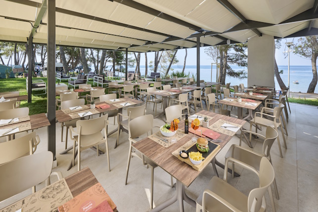 Camping Savudrija Burger and Snack bar Pineta 643x413