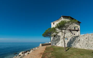 explore-destinations-umag-tower