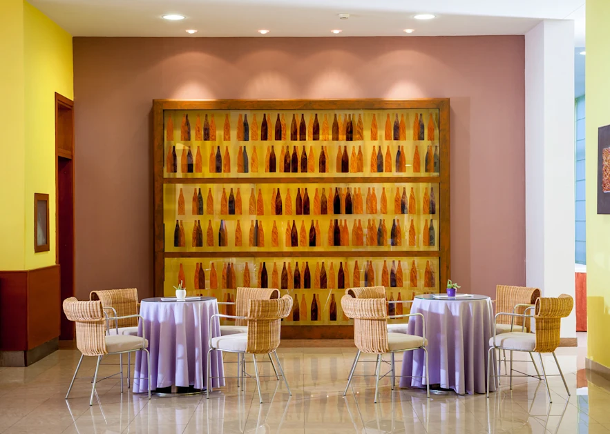Hotel-Aurora-Lobby-bar (1)