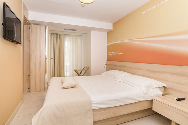 Classic soba z balkonom park stran - Connected