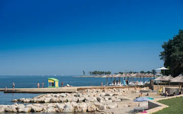 camping-park-umag-pools-beaches-central-beach