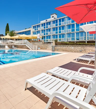 hotel-zorna-swimming-pool-1