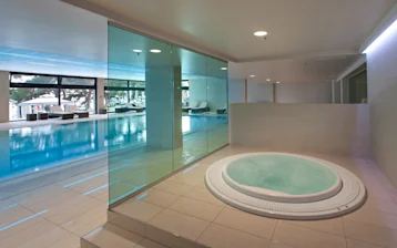 hotel-parentium-plava-laguna-indoor-swimming-pool-jacuzzi