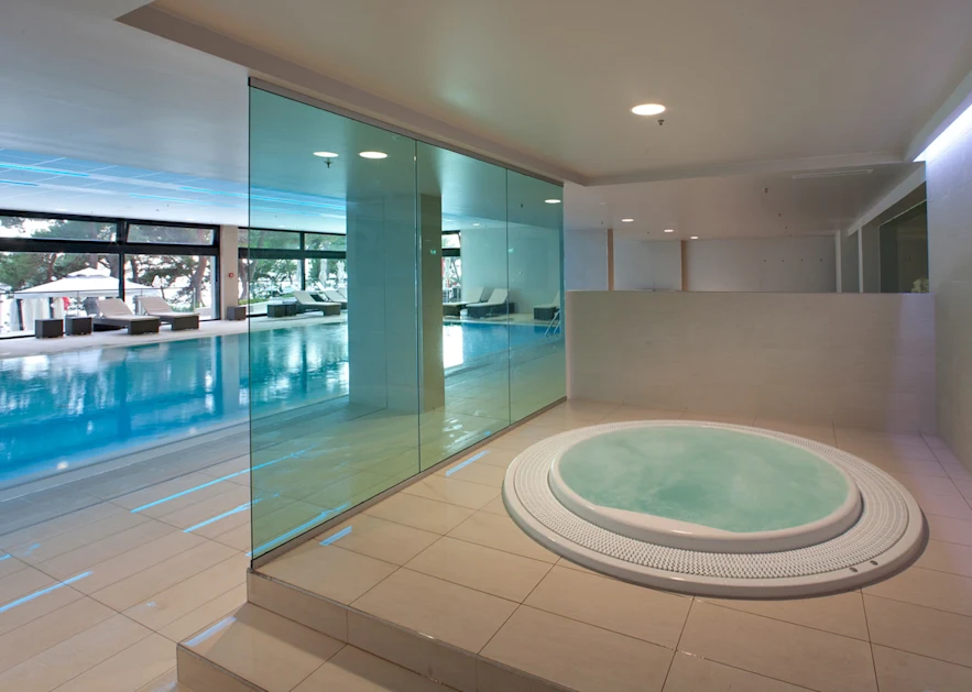 hotel-parentium-plava-laguna-indoor-swimming-pool-jacuzzi