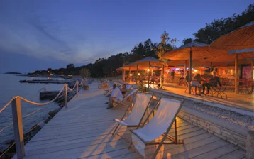 Camping Bijela Uvala Restaurants&Bars-1