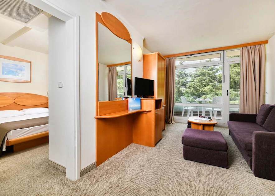 Hotel Mediteran Plava Laguna - Suite with Balcony Park Side