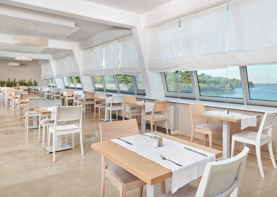 hotel-plavi-plava-laguna-restaurants-and-bars