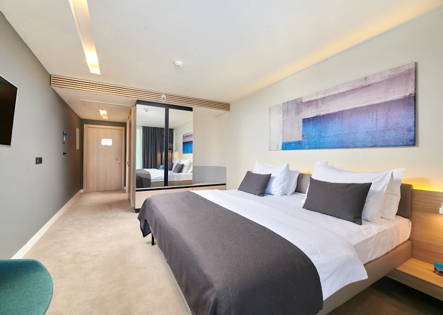 hotel-park-plava-laguna-superior-room-with-balcony-sea-side-invalidska