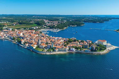 explore-destinations-porec-info